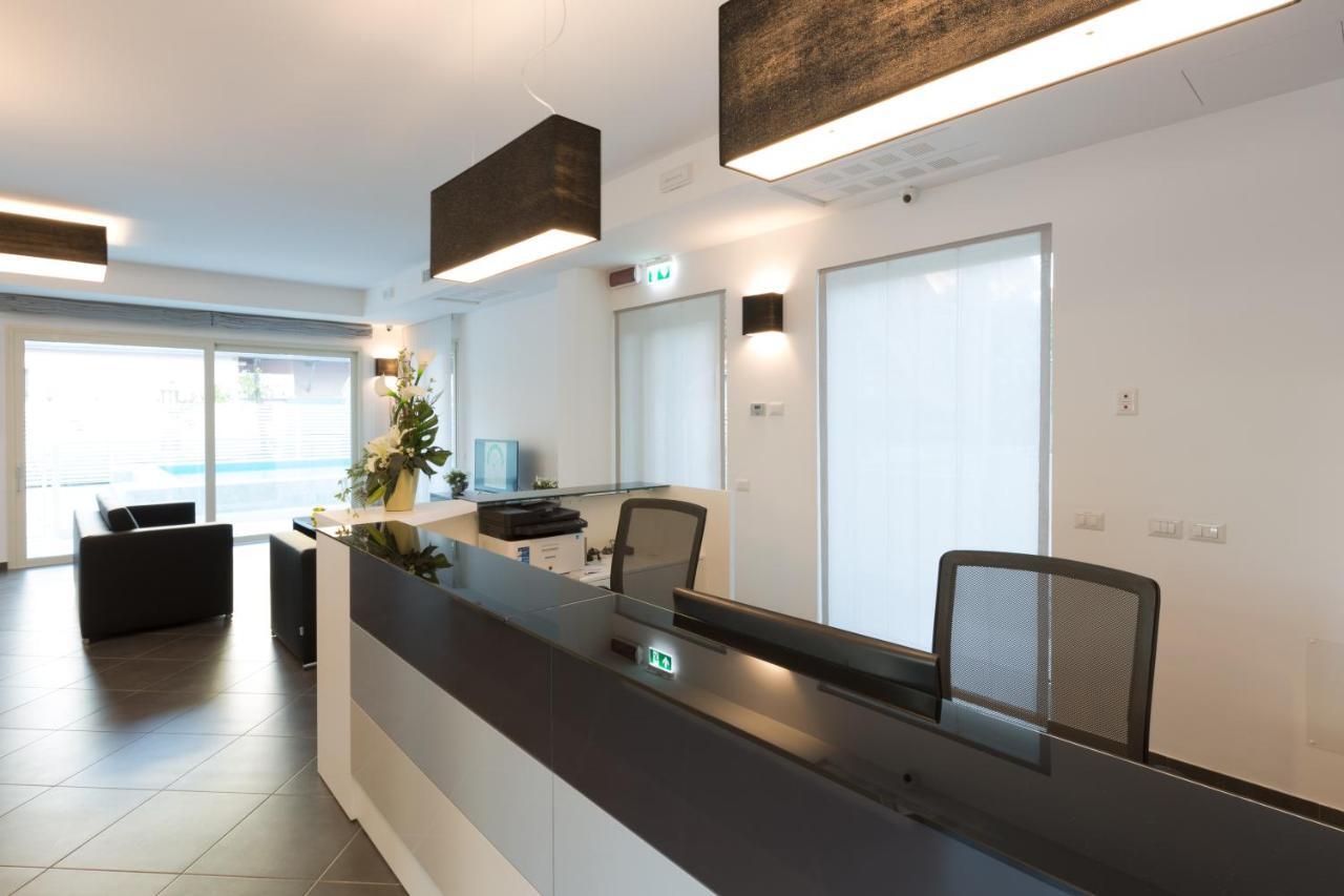 Residence Perla Verde Riccione Dış mekan fotoğraf